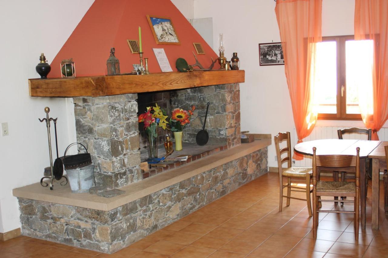 Chambre D'Hote "Chez Antoinette Et Charles" Santo-Pietro-di-Venaco Exteriör bild